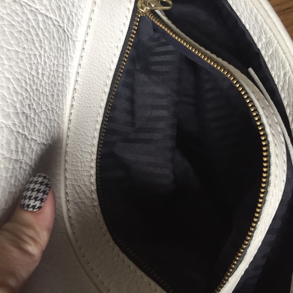 White Coach leather shoulder bag - Picture 8 of 8